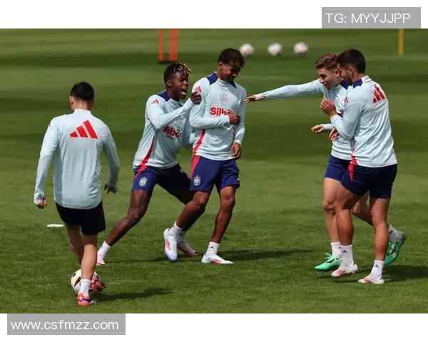 足球球星的成长之路与背后故事揭示他们如何影响世界与年轻一代